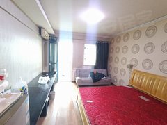 蚌埠蚌山新城区市中心 宝龙公寓 精装一室一厅 领包入住！出租房源真实图片