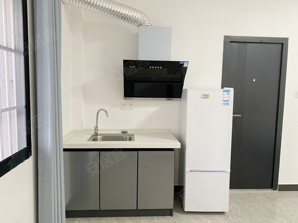 金华东阳东阳市中心人民路52号小区东阳青岚公寓人民路五校旁电梯房单间带厨房 干净整洁舒适安静出租房源真实图片