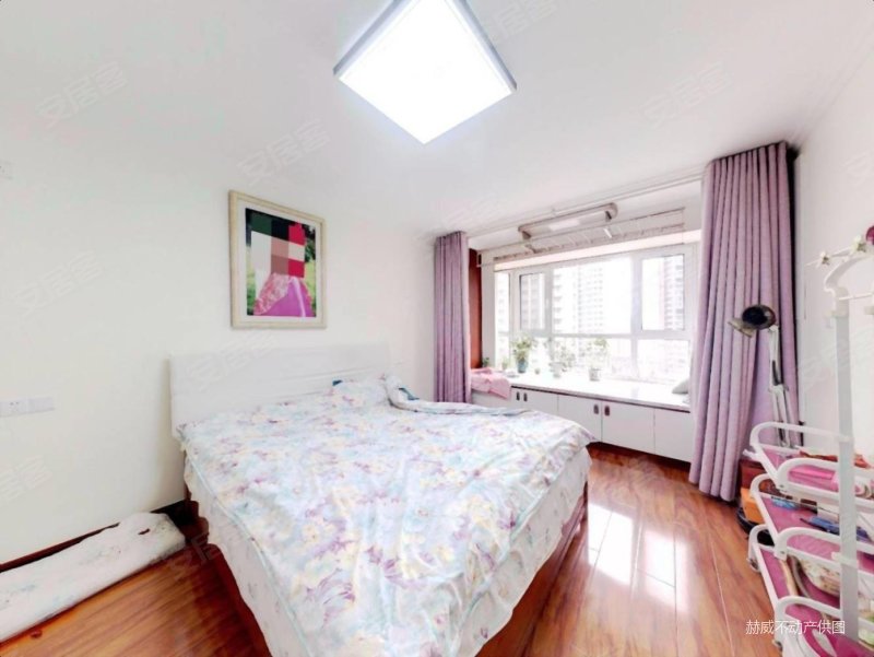 山水龙城c区蝶苑三室东打头南北通透方正户型装修不错