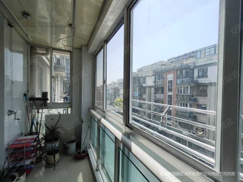 左岸名都多层4楼128平精装南北通透送南车库94.8万