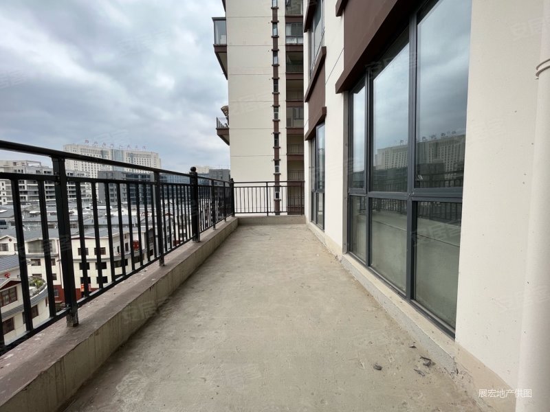 新州医院旁边,樾山府小区,超大阳台,视野开阔,支持按揭!,富康樾山府二