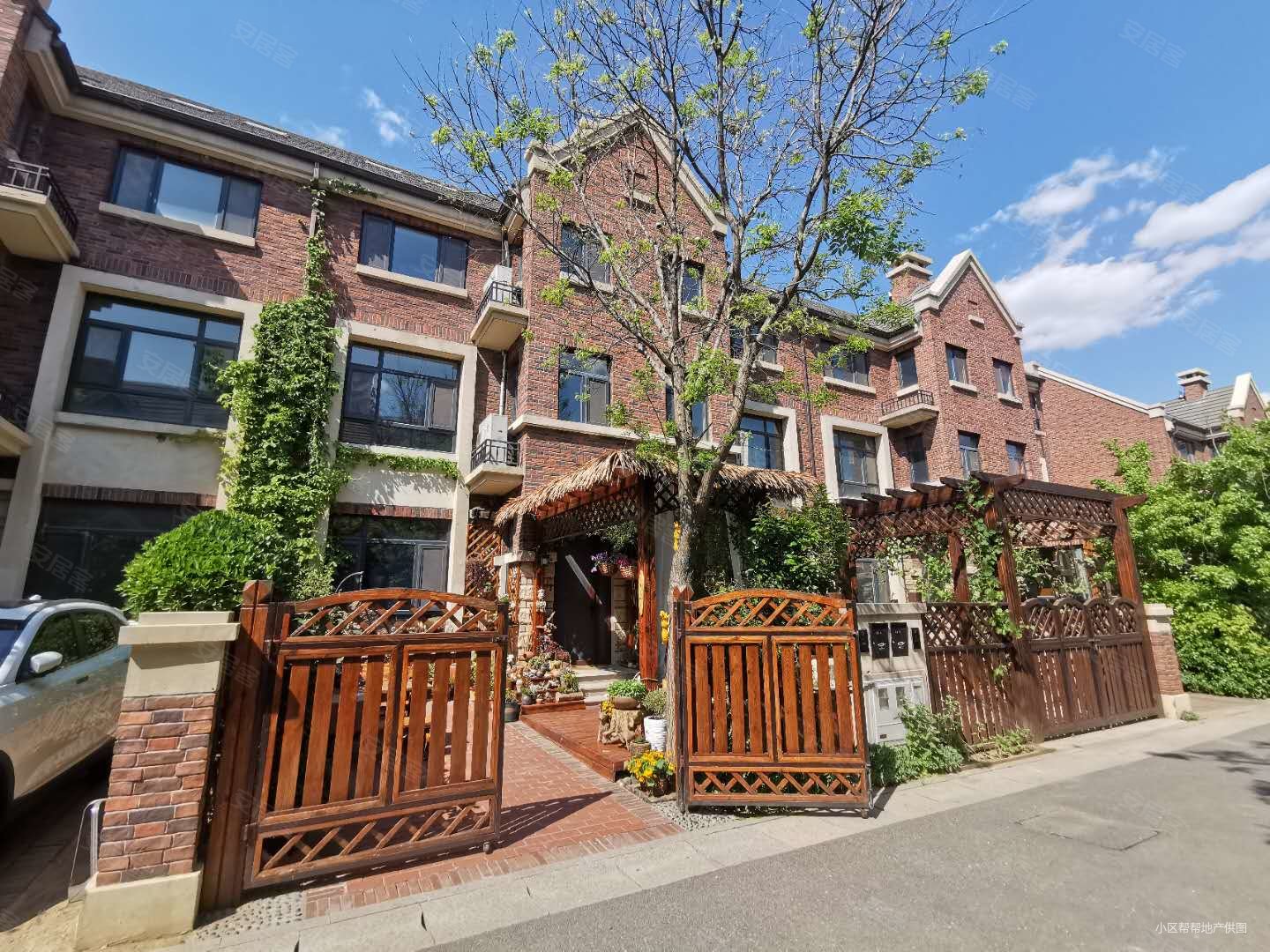 仁爱团泊湖鸿雁岛别墅