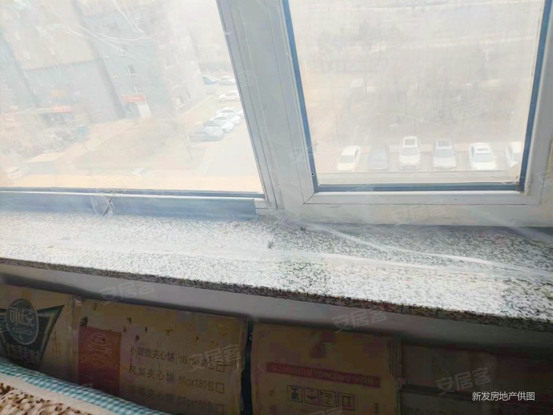 福临花园出行方便商品房满五集中供暖带电梯