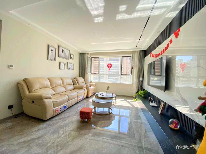 万龙国际城三期 自持物业 渠道 车接车送  地铁一号线