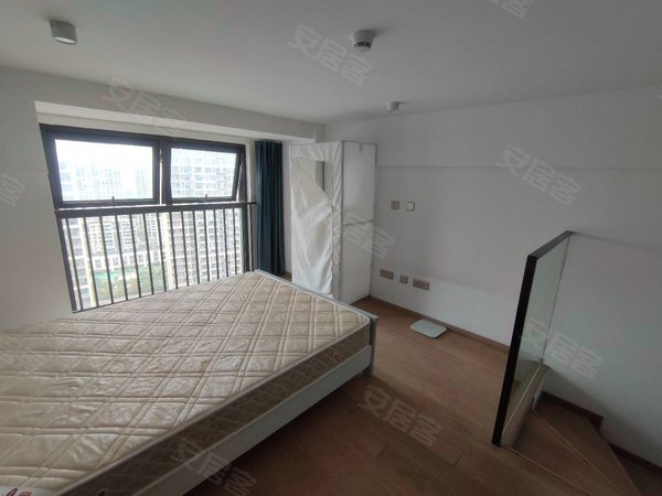 无锡滨湖华庄中海凤凰熙岸(商住楼)中海凤凰新出朝南复式公寓出租房源