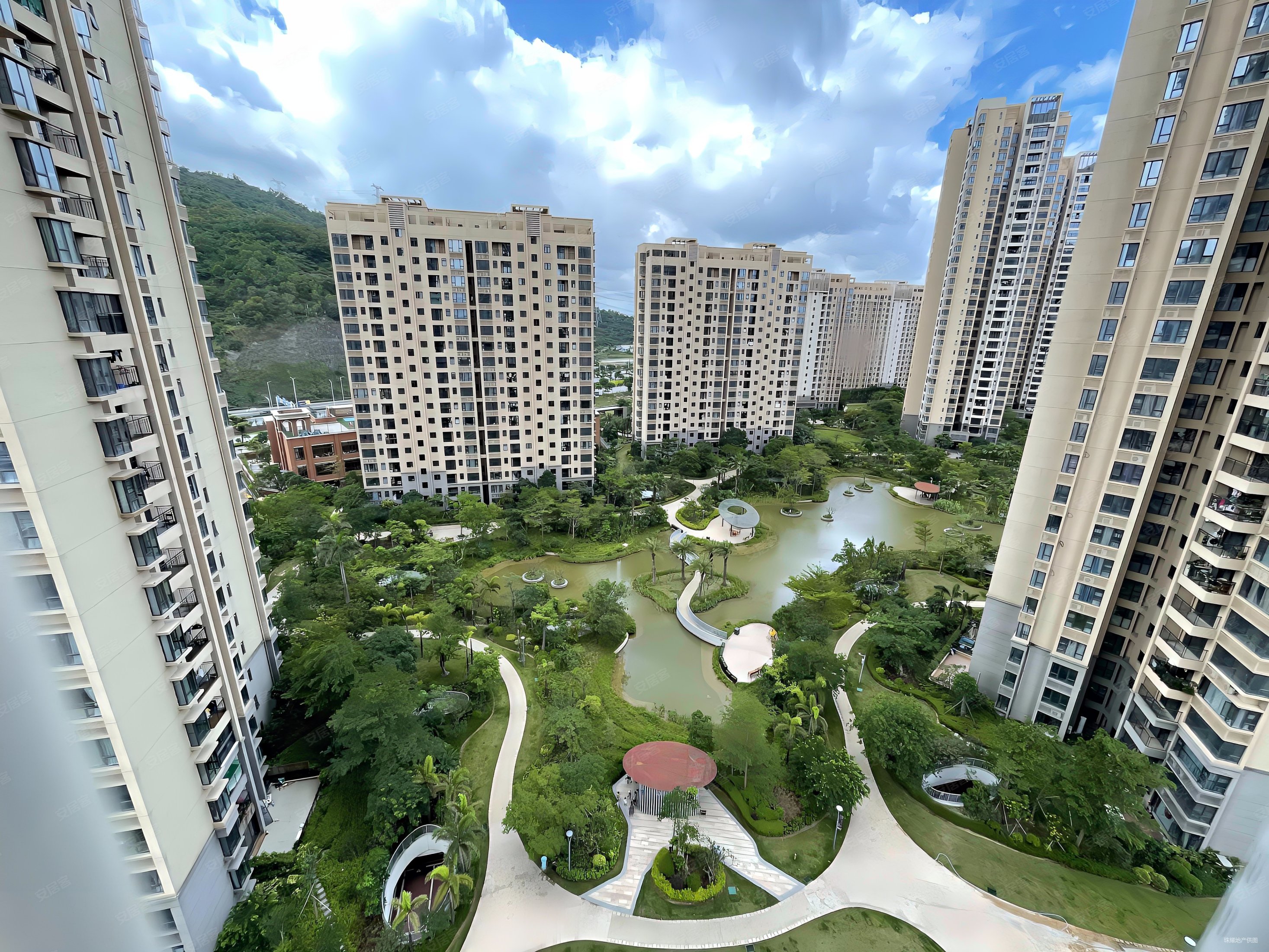 笋盘 华发水岸二期 精装南向三房两卫 保养好 重点还安静急售