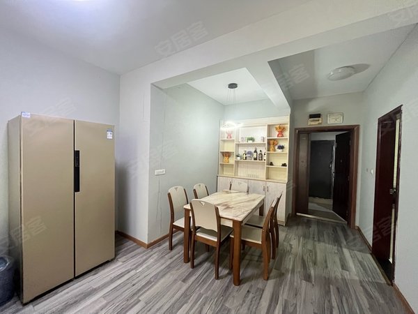 重庆永川永川老城俊豪中央大街一期中央大街 住家精装 2室2厅 长租