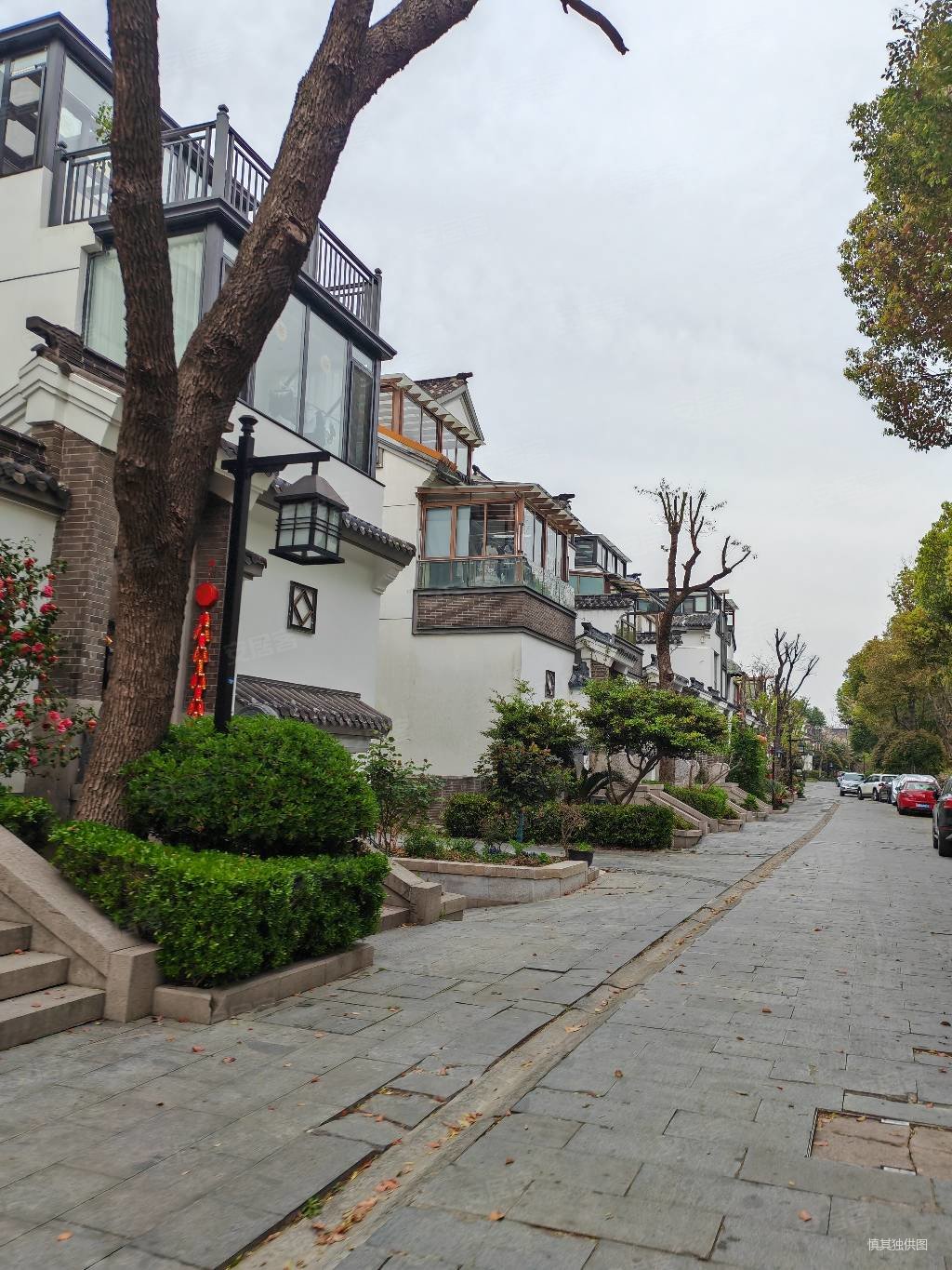 地铁口石湖旁中式园林纯别墅小区水岸清华二期联排别墅带大院子