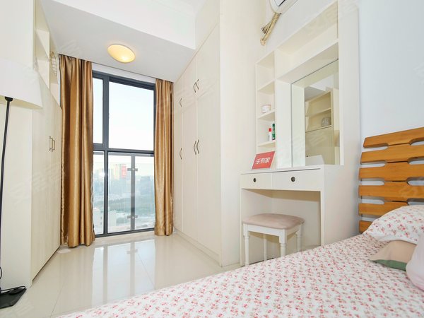 深圳福田华强南桐林城市广场新上,华强南12年小区,桐林公寓,一房一厅