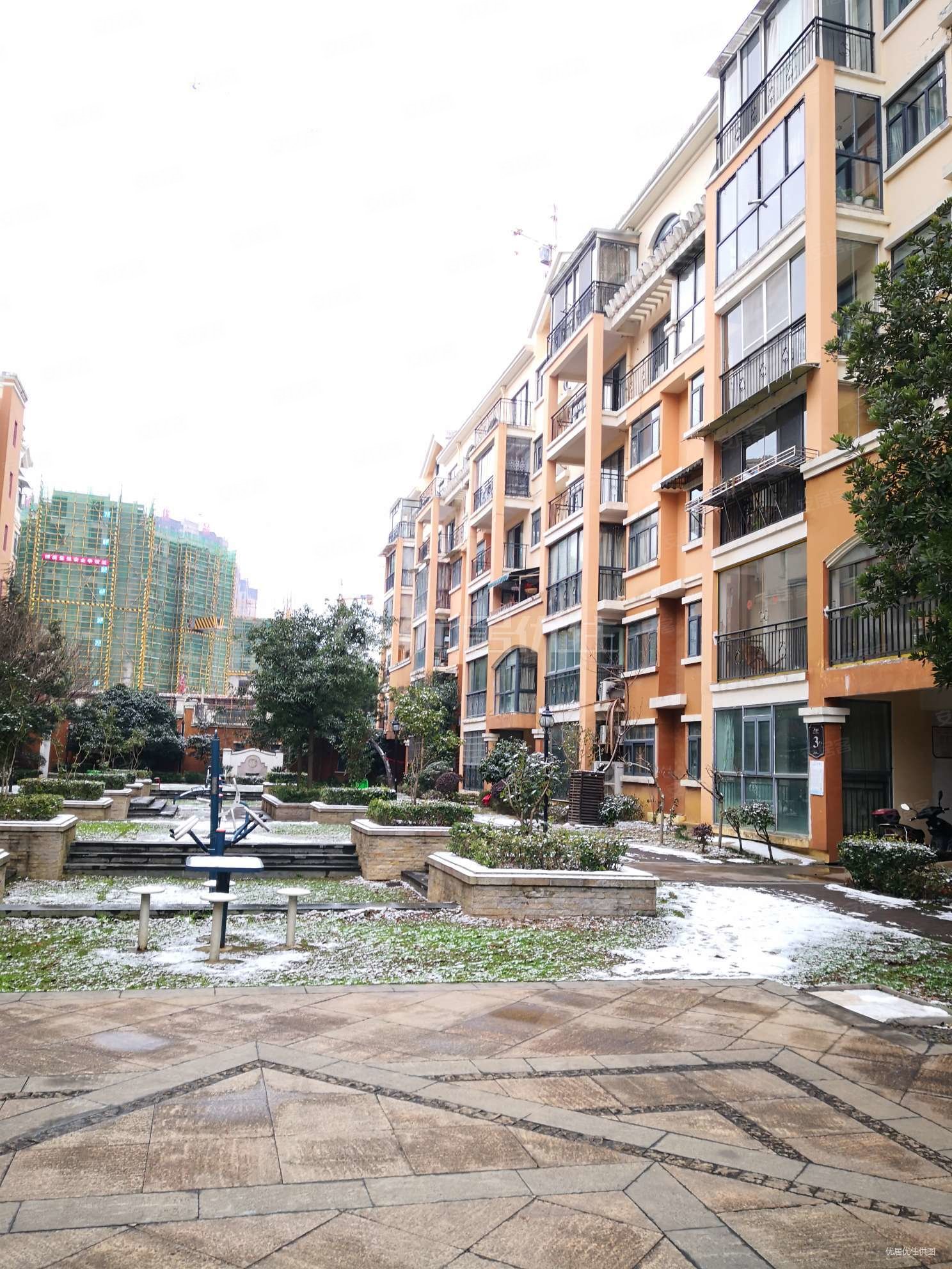 白云区 米兰春天一期毛坯三室 诚心出售 价格美丽 正常首付