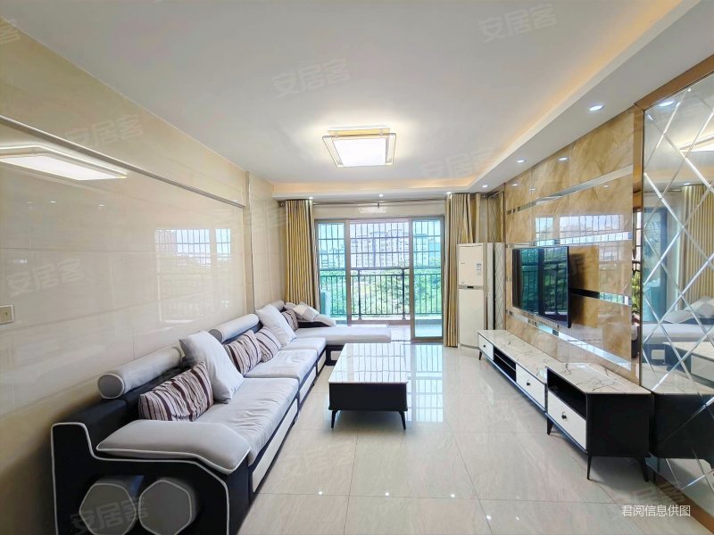 实拍蓝湾半岛(特价55米)包过户 可按揭 送全屋家私电器