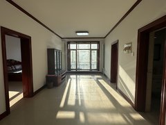 绥化北林北林城区出门正大街商圈，泰华家园六楼不山不缝不临街不顶，三室一厅出租房源真实图片