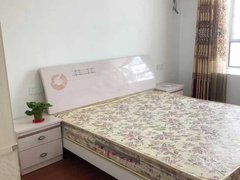乐平东湖公园市老年大学华泽城电梯楼,三室两厅两卫,家电齐全,拎包入住,1200月出租房源真实图片