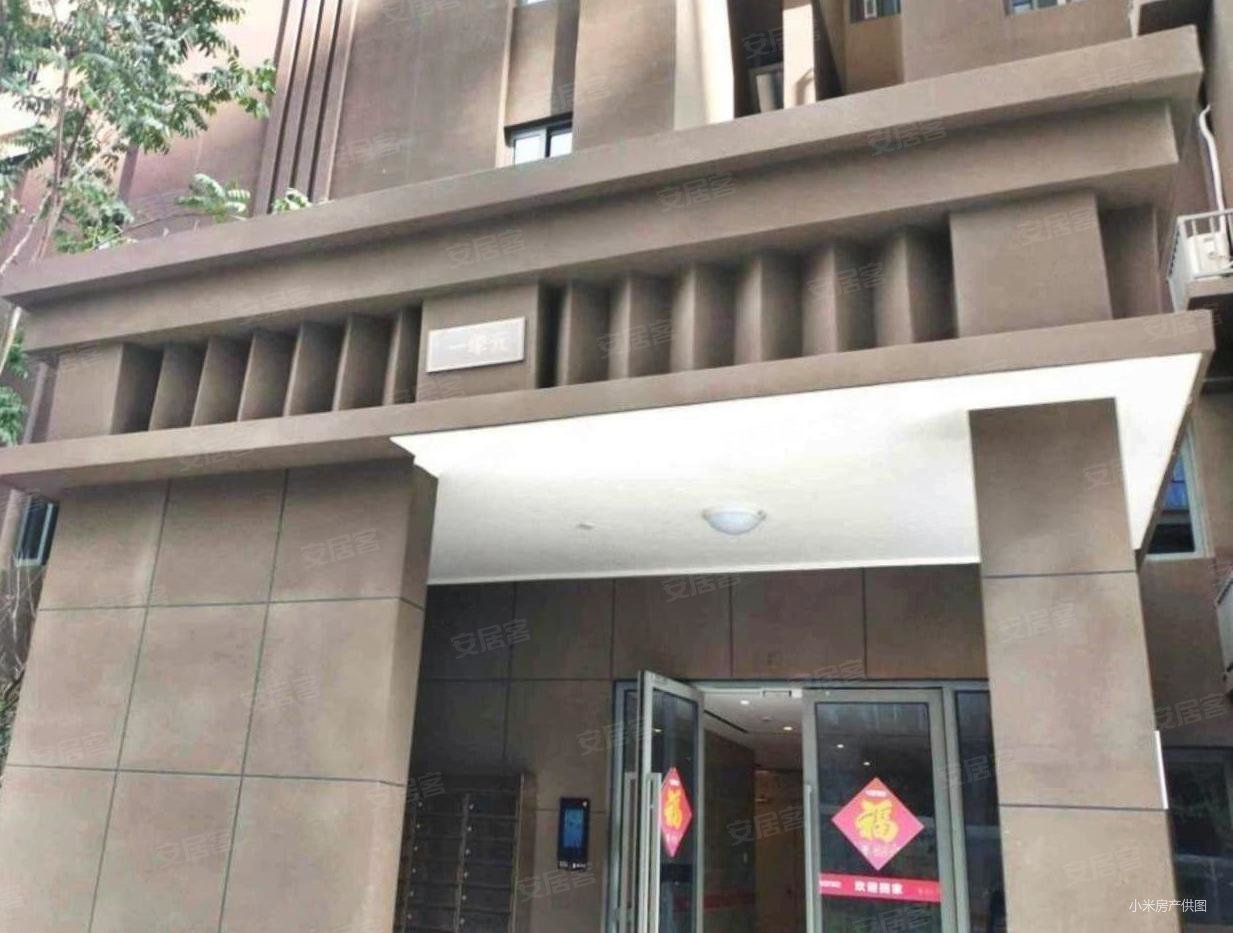 万科金域国际车位充足近医院带电梯楼龄新购物方便