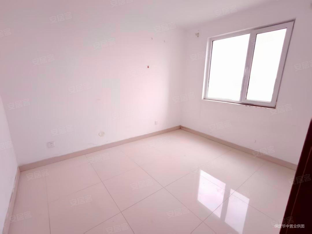 府河家园3室2厅2卫112㎡南北72万