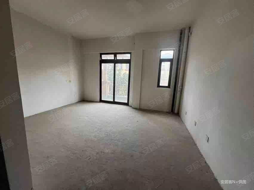 观湖园(一期)4室2厅5卫195.49㎡南120万