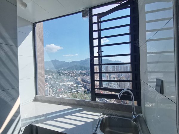 泉州安溪解放路财富中心广场财富中心 高层 出租 正边套 采光通风出租