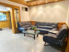 射阳射阳周边射阳岛公园大自然花苑隔壁四楼三室出租，有小车库！出租房源真实图片