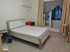 鹰潭月湖月湖城区永盛时代广场精装公寓800包物业，电梯房，家电齐全，拎包入住出租房源真实图片