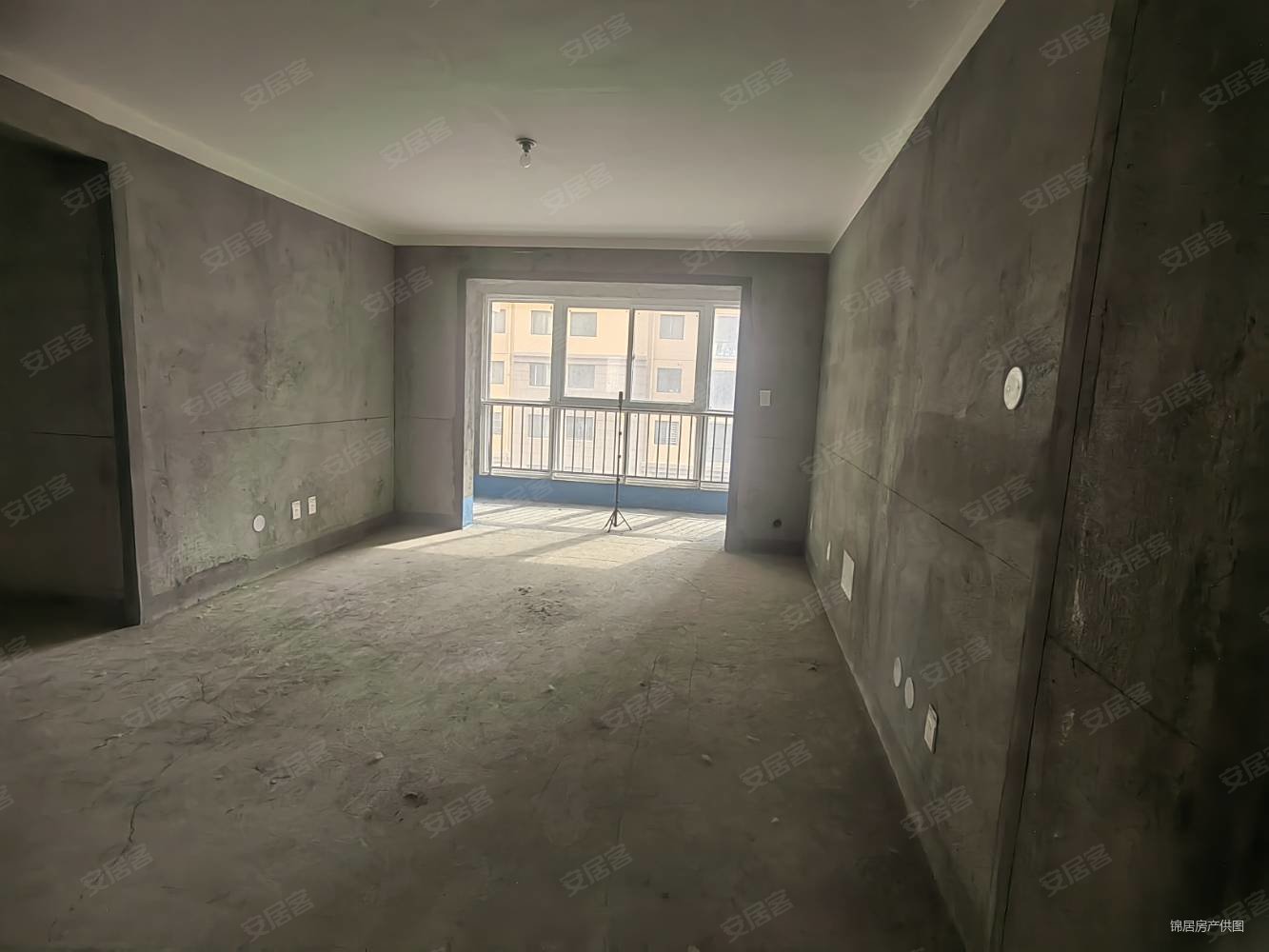 佳田未来城3室2厅2卫147㎡南北68万