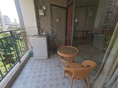 弥勒湖泉片区湖泉生态园生态园旁,可短租!2室平层 家电齐全!拎包入住!1600月出租房源真实图片