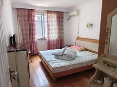 常熟市区文化片区八仙桥,大润发对面,校友中学旁,豪华装修,拎包入住。出租房源真实图片