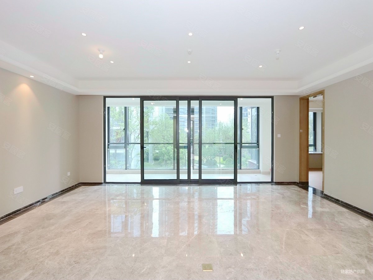 滨江丹枫四季次新房 房东一天没住过  品质小区 優值资产