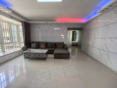 平潭平潭西航路豪香御景花园 四房两厅两卫 精装修 拎包入住出租房源真实图片