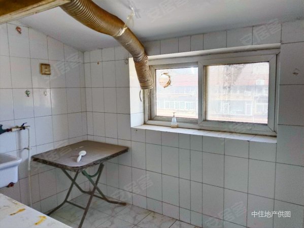 西城新苑(北区) 商业配套齐全 临地铁 高楼层视野好