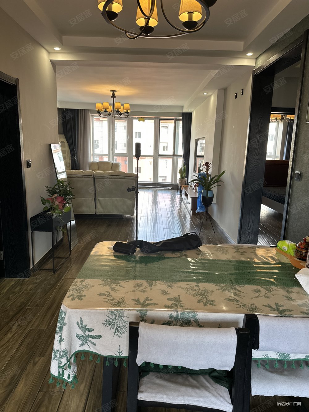 学府佳苑3室2厅2卫125㎡南北75.8万