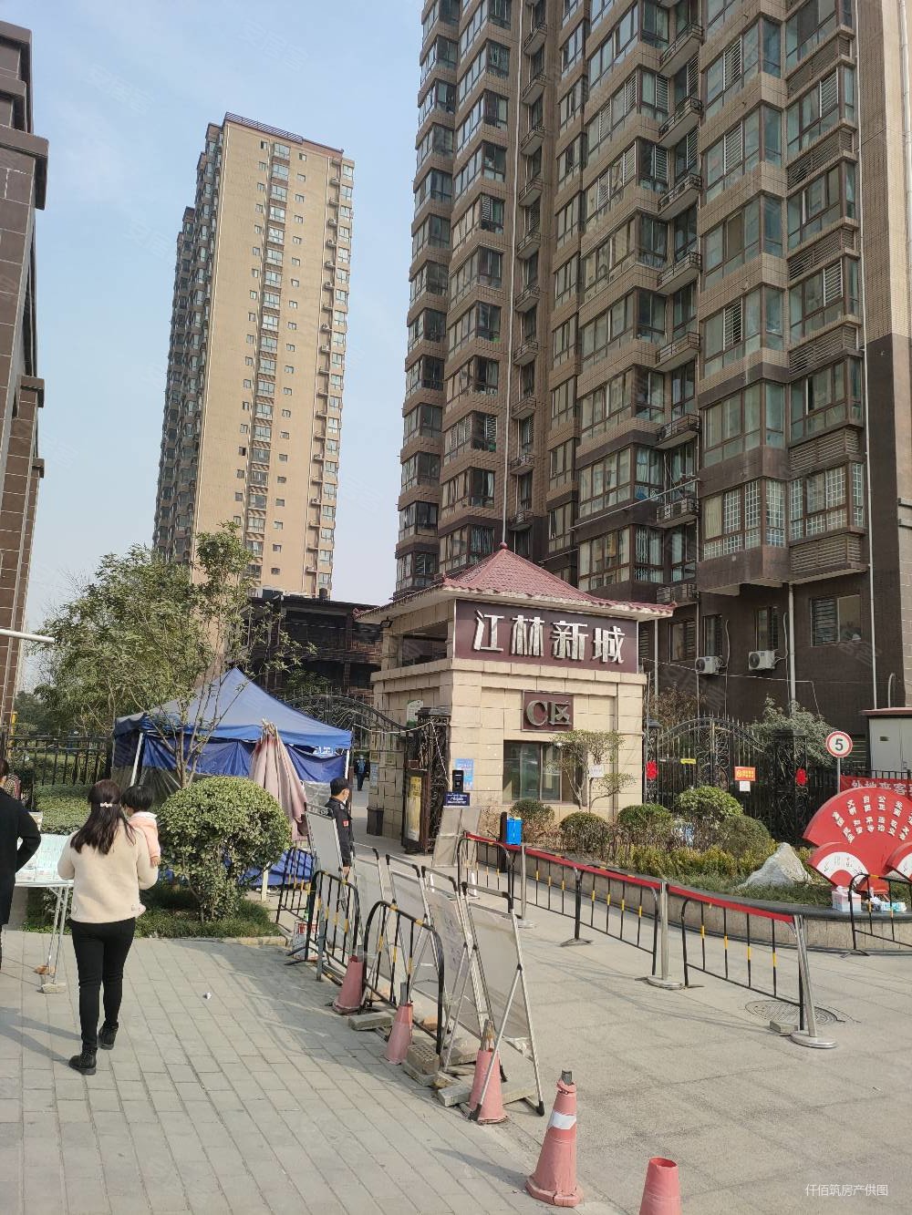 雁塔区立丰城地铁口附近江林新城朝南两室