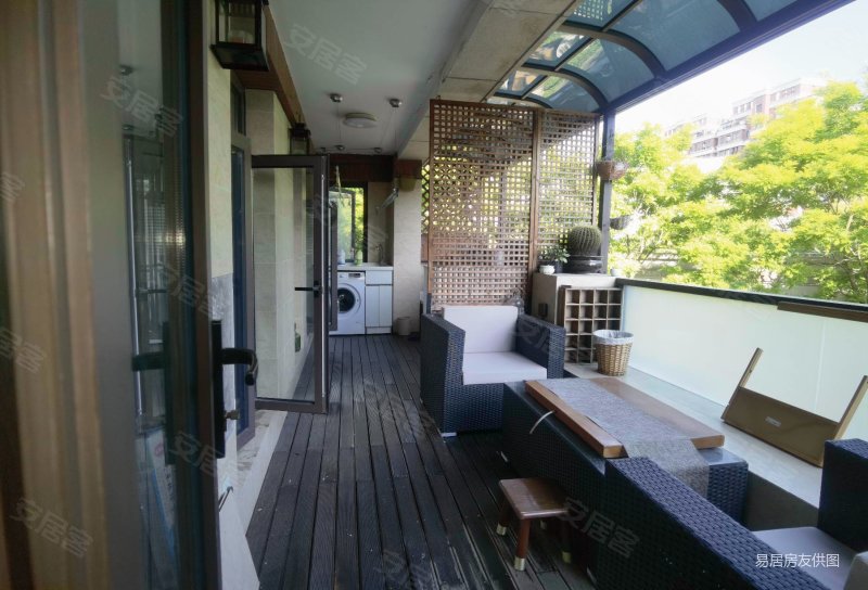 花园洋房四房 有产权车位 尼德兰一期 诚意出售钥匙看房