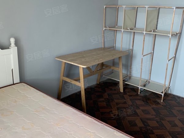 枣庄滕州北辛嘉誉佳苑嘉誉嘉苑  带飘窗 押一付一 伦达广场旁 没有