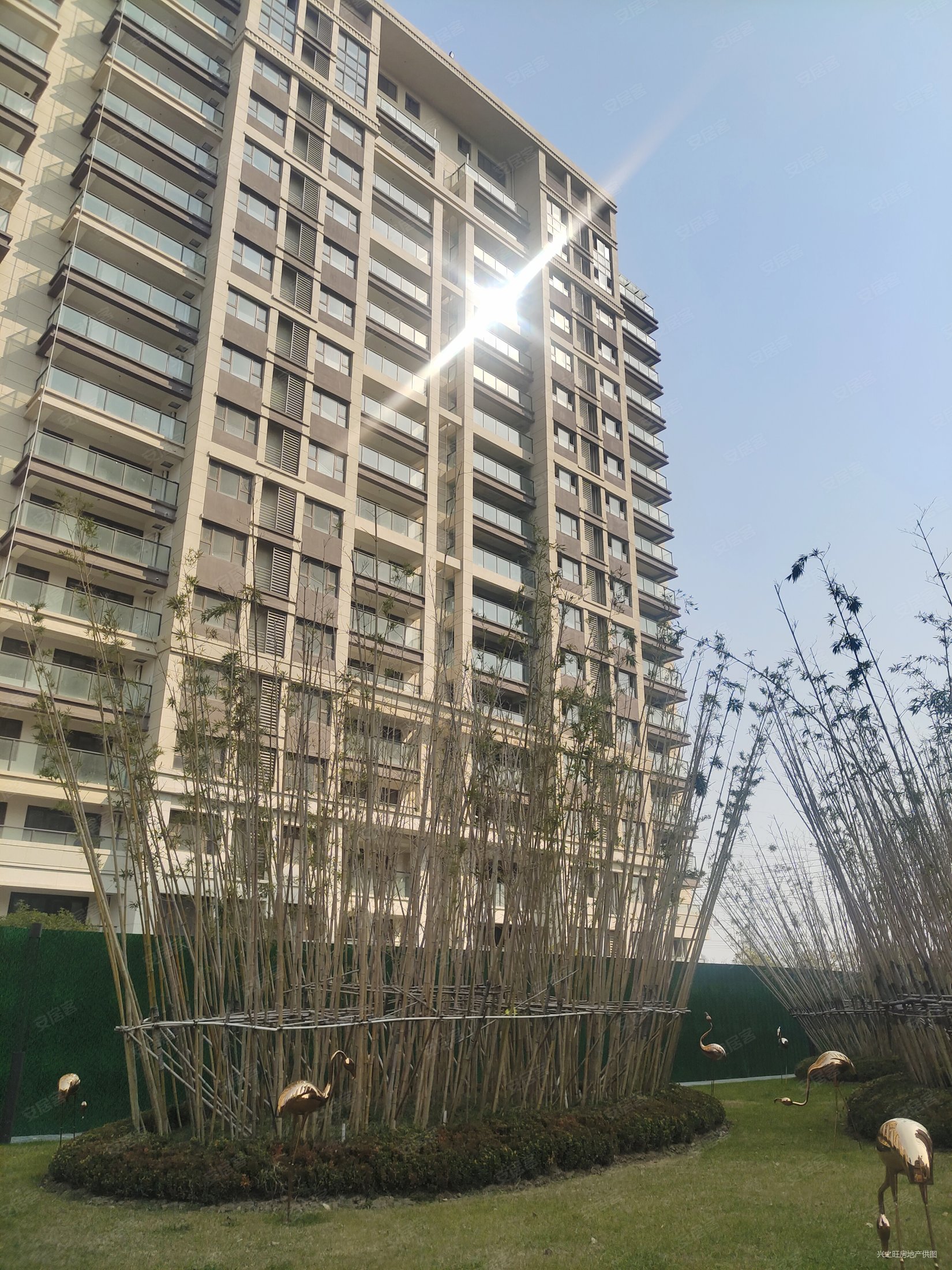 急售石林云城锦绣云麓莲花湖公园吾悦广场对面精装交付