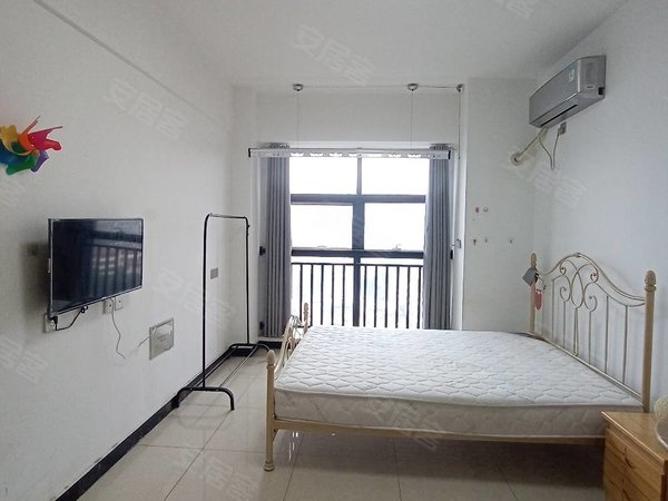 临沂兰山临沂九中金泰华府(南区商住楼)金泰华府南府 精装一室公寓