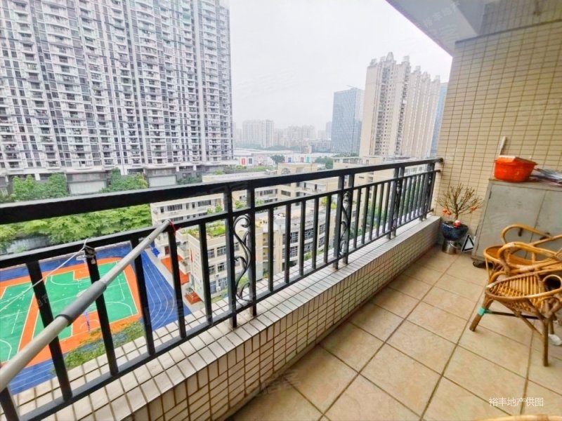 广州房产网>广州二手房>天河二手房>珠江新城东二手房>南国花园>800