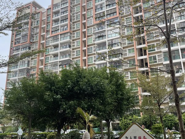 郓城广梅汕家园广梅汕家园 电梯10楼2室2卫2厅精装修 2800元月出租