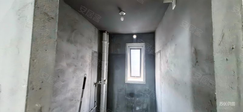 象屿苏河公园3室2厅2卫108㎡南北215万