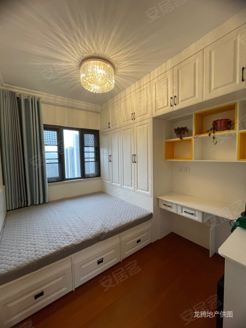 德润恒大御府三房两卫精装修全屋定制楼层好