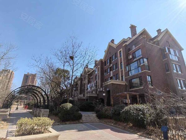 青岛城阳国学公园御景尚都(二期)御景尚都(二期) 3室2厅2卫 电梯房