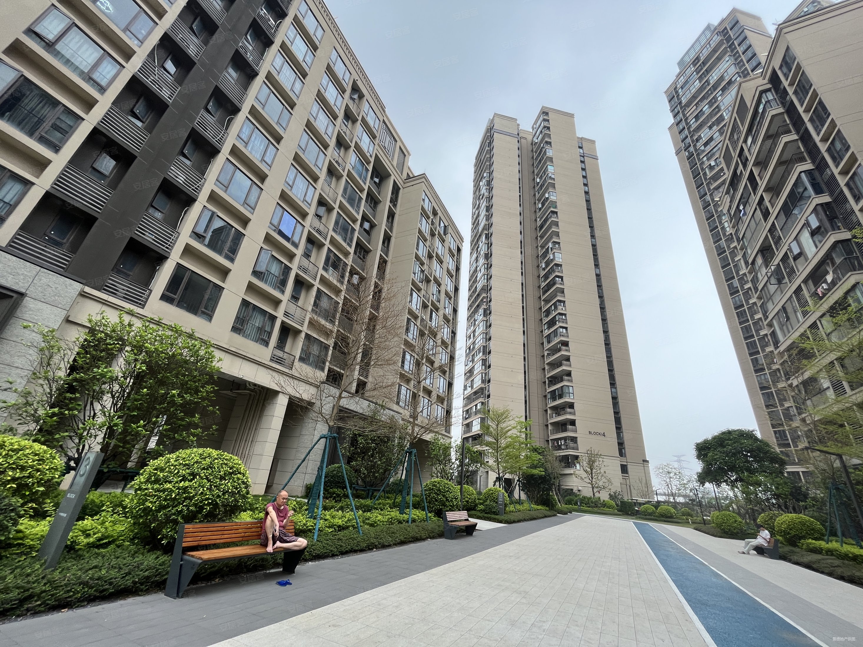 保利珑玥公馆(还有30万空间)精装修现楼清货 南向四房两卫