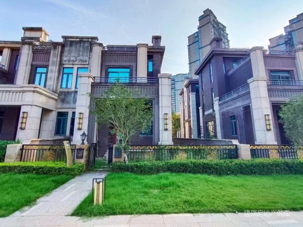 真 实!亲戚房子!江北市中心高端别墅区!鼎峰国汇山!使用率高