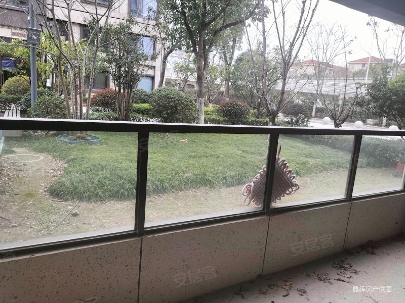 锦山府洋房一楼带车位总高七层靠近白山头菜市场性价比超高