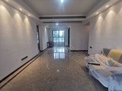广州增城新塘招商臻园 4室3厅2卫  127平米出租房源真实图片