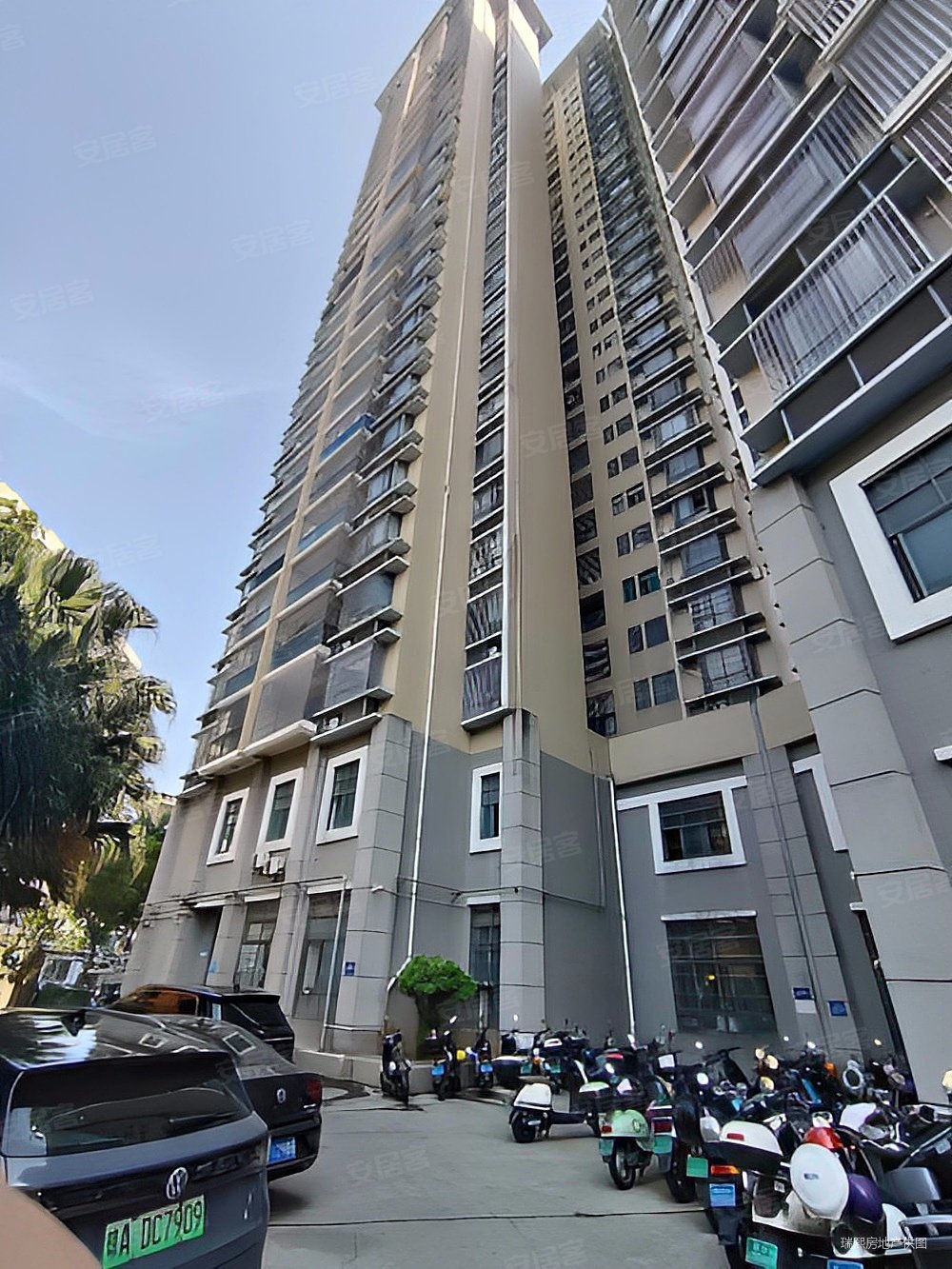 海口市龙华区国贸金龙路万利隆花园置地花园金海广场三房两厅两卫