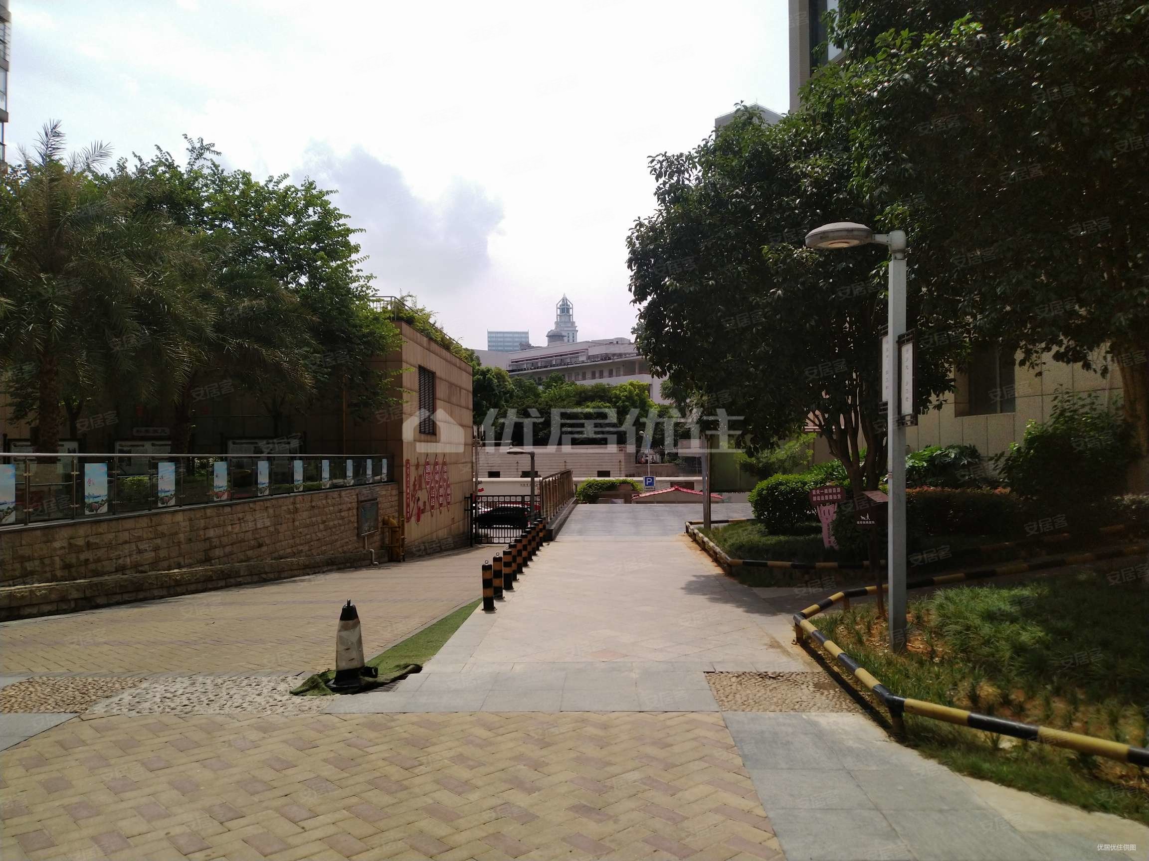 市中心地段 大4房,金沙角小区二手房,168万,4室2厅,2卫,143平米-柳州