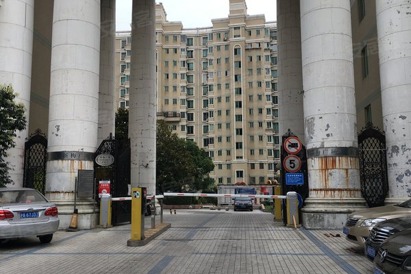 上海小区 闵行小区 古美小区 新梅广场 新梅广场怎么样