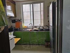 无为城区安德利购物中心滨河小学隔壁,浅水湾好楼层三室一卫1.6万一年包物业费出租房源真实图片