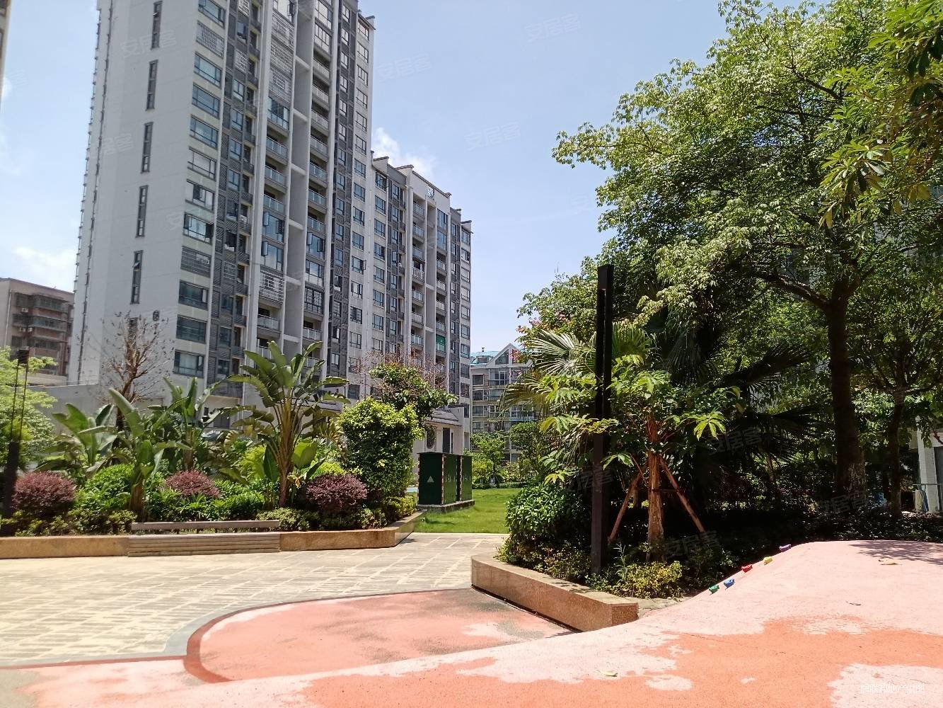 柳州房产网>柳州二手房>鱼峰二手房>东环二手房>湖光山舍>