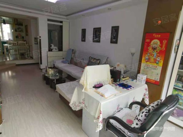 假日兰庭 密度低 南北通透 精装可拎包入住 楼层好 临地铁